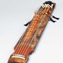 어부사시사(적) | 의금부 금부도사 겸 통덕랑 등을 지낸 조선 시대 중기, 후기의 시인·문신·작가·정치인이자 음악가이다.