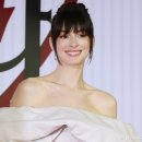 레드카펫 | 앤 해서웨이, 8년 만의 한국 방문 감격! '악마는 프라다를 입는다 2' 내한 레드카펫 후기