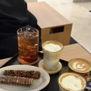 [경남 창원] 휘낭시에와 커피 모두 맛있는 유니시티 어반브릭스 카페 “스니즈”