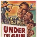 1951 총을 들고Under the Gun 이미지