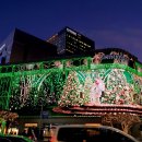 신세계 백화점 🏬 화려한 성탄 축하 전광판 🎉 이미지