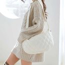 데일리 손뜨개 가방 이미지