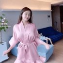 아들 앞에서 재롱 부리는 오또맘.GIF 이미지