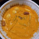 떡볶이 퍼주는 판다 이미지