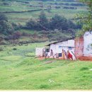 산위의마을 이미지