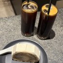잠실역 석촌호수 독특한 분위기의 카페 국내외 다양한 커피가 있는 커피 편집샵 컨플릭트스토어 잠실점