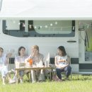 노래클럽 앞 이미지