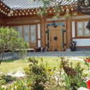 고향의 기와집 이미지