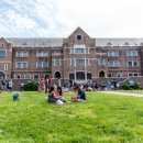 The Hill(더 힐) 이미지