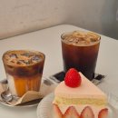 논고개로68번길R | 전포 카페 디저트 맛집 페이버커피 딸기케이크 추천