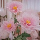 그린환경센터 공중화장실 | 북서울숲 상상톡톡미술관 : 공중건널목 _ 아크릴화 : 책가도, 서도호:닌넨