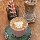 치앙마이 님만해민 고양이 카페 October flavor coffee