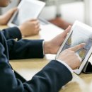 스마트폰으로 연결되는 디지털 세상 이미지