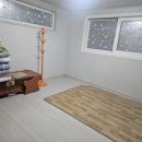 숲속의 하얀집 이미지