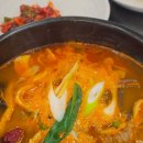 시청사거리 이불가게 앞 | 수원시청역 해장 맛집 l 두거리우신탕 수원시청점 l 회식 단체 모임