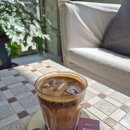 포스트커피로스터리 | 양산 원동 카페 히떼로스터리 양산원동점, 채광 좋은 커피 맛집 추천