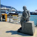 자갈치아지매 조각상 이미지