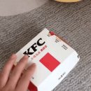 흔하지 않은 KFC 배달 이미지