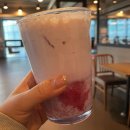 스타벅스 부산괴정역점 | [스타벅스] 딸기라떼 다른, 핑크 폼 딸기라떼 후기