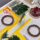 프리저브드 플라워 레터링리스 | [송내역 꽃집 | 프리저브드플라워 공방] 크리스마스 리스 클래스 후기 | 사진으로 담은 따뜻한 공방 하루