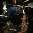 필리핀의 사제 총기 공장 이미지