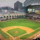 센터까지 거리가 머나먼 구장 - Minute Maid Park 이미지