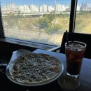장꼬방 | [첨단카페] 도심 속 조용한 힐링 카페 고르곤졸라 피자 파는 "바람꽃"