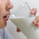 머리 아플 때 마시면 좋은 음료 이미지