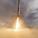 SpaceX 출시 일요일은 로켓 재사용의 새로운 진보를 의미합니다. 이미지