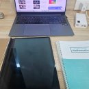 시민회관 카페테리아 남자 이미지