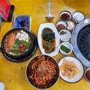도만식품 | 대구 상인동 삼겹살 맛집 '돼지만 대구 본점' - 고소한 삼겹살과 다채로운 오마카세 조합