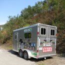 Feather Lite Horse Trailer 이미지