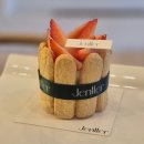 Biscuit비스퀴 | 선물로 완벽했던 분당 정자 디저트 카페, 젠틀러 딸기 샤를로트 리뷰