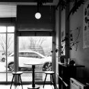 [흑백필름] 슬기로운 카페생활 이미지