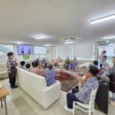 시니어 인지활동교실 | 2025년 8월 17일 실버체조/인지활동(산수교실)/시니어두뇌훈련(테극기 카드 꾸미기)