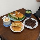 메이저호텔 | 윗하우스 장유점 샌드위치, 커피가 맛있는 김해 율하 카페 추천