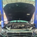 신호모터스 | 벤츠 W213 E300 후진 시 떨림·신호대기 진동 원인｜엔진·미션 미미 세트 교환 - 삼국모터스