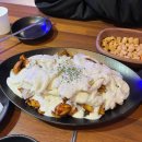 잘하는 사장님이 직접 개발한 메뉴가 양도 푸짐하고 중독적인 홍천읍맛집 “프랑킨바베큐치킨 홍천점”