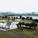 강남 어린이물놀이장 앞 이미지