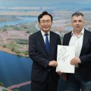 윤병태 나주시장 ‘노벨물리학상 수상’ 노보셀로프 교수와 환담[e미래뉴스] 이미지