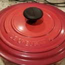 Le Creuset 5.5 qt 주물냄비 판매 합니다. 이미지