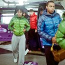 요즘 패션 업계에서 도배중인 25년 겨울 패딩 트렌드.jpg 이미지