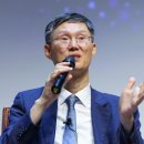 李 &#39;선출권력이 우위&#39; 주장에... 문형배 &#34;헌법 한번 읽어보시라&#34; 이미지