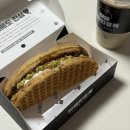 카페인중독 경산중방점 | [카페인중독] 두바이초코와플 : 카다이프 추가 경산중방점 배달 후기