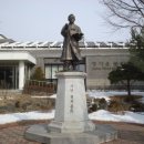 정지용 동상 이미지