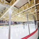 의창스포츠센터 빙상장 이미지