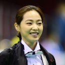 미소짓는 체육관 이미지