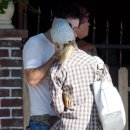 "캐서린 헤이글 " 남자친구와 키스하는 (9.8) 이미지