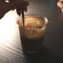 수원시 팔달구 창룡대로 | 수원 행궁동 커피맛집 텀어스｜밤이 더 예쁜 수원 감성카페 내돈내산 후기