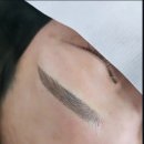 눈코입브로우